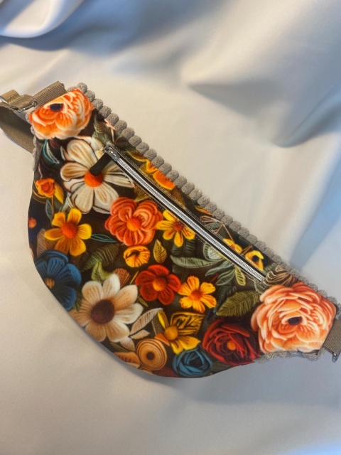 Nerka Luna z tkanin welurowych jesienne kwiaty rozmiar L