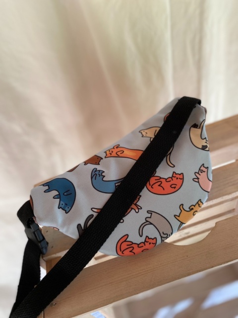 Nerka z tkaniny wodoodpornej w Kotki i sztruksu