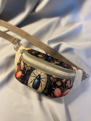 Nerka z tkanin wodoodpornych Żuczki i wanilia rozmiar M