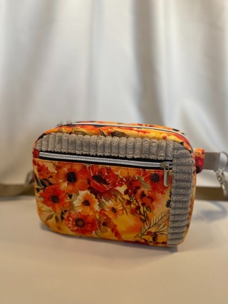 Saszetka biodrowa Tami w kwiaty
