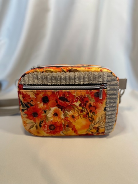 Saszetka biodrowa Tami w kwiaty