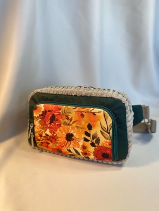 Torebka Tala z tkaniny w kwiaty i prążka tapicerskiego