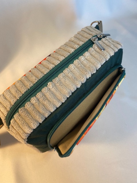 Saszetka Tala z tkaniny w kwiaty i prążka tapicerskiego