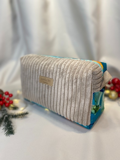 Kosmetyczka z weluru i prążka