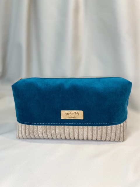 Kosmetyczka z weluru i prążka