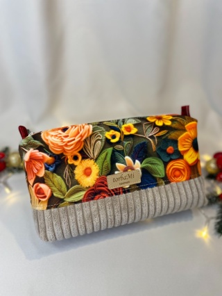 Kosmetyczka z weluru i prążka