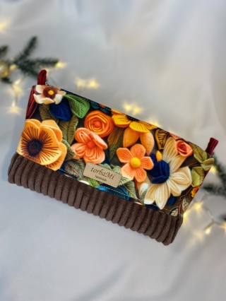 Kosmetyczka z weluru i prążka