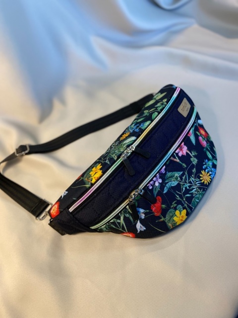 Nerka Luna z tkanin wodoodpornych kwiaty i granat rozmiar L