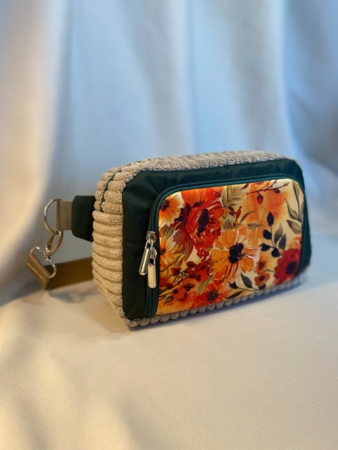 Saszetka Tala z tkaniny w kwiaty i prążka tapicerskiego